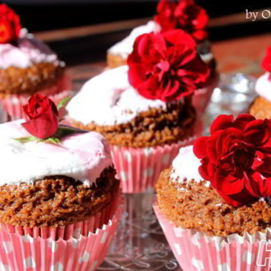 Рецепт шоколадных кексов с зефирной шапочкой