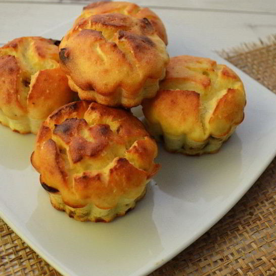 Рецепт творожных кексов с кокосовой стружкой и черносливом