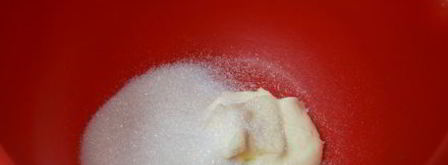 ванильные капкейки с сублимированной малиной и клубникой. Шаг 2