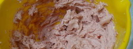 ванильные капкейки с сублимированной малиной и клубникой. Шаг 14