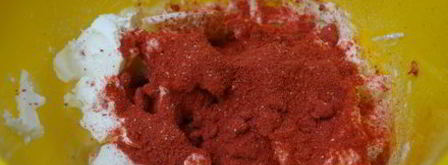 ванильные капкейки с сублимированной малиной и клубникой. Шаг 10