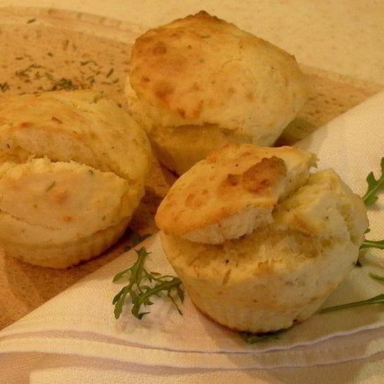 Рецепт восхитительных кексов с пармезаном