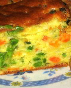 Закусочный кекс с морковью и зеленым горошком