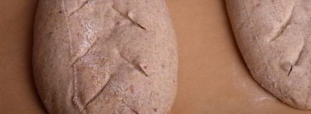 батоны на пшеничной закваске с беконом и луком. Шаг 15