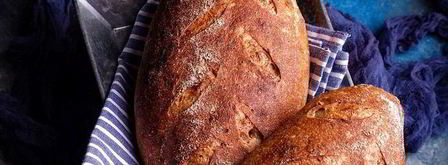 батоны на пшеничной закваске с беконом и луком. Шаг 17