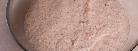 батоны на пшеничной закваске с беконом и луком. Шаг 10