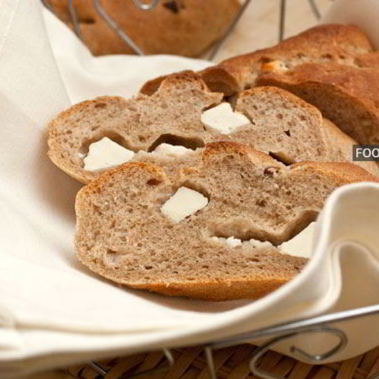 Рецепт гречневого хлеба с орехами и брынзой