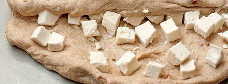 гречневый хлеб с орехами и брынзой. Шаг 5