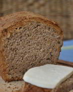 Пшенично-ржаной хлеб с орехами