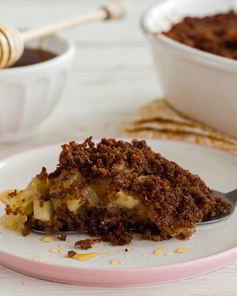 Пудинг из черного хлеба и яблок