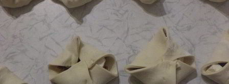 конвертики из слоеного теста с начинкой из мясного фарша и феты. Шаг 5