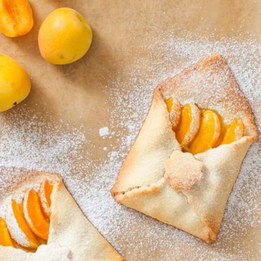 Конвертики с абрикосами