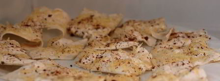 чипсы из лаваша со сметаной и сыром. Шаг 4