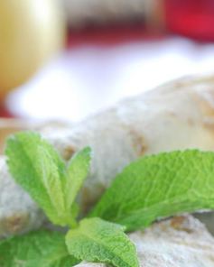 Конвертики из лаваша с грушами и шоколадом