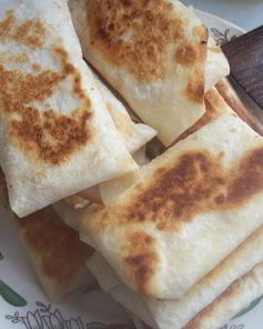 Конвертики из лаваша с ветчиной и сыром