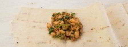 конвертики с фаршем и фасолью в лаваше. Шаг 6