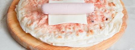 лаваш с сосиской и сыром. Шаг 2