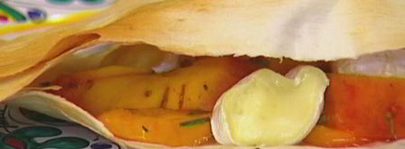 лаваш с сыром, персиками и шнитт-луком. Шаг 8