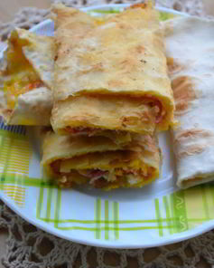 Лаваш с яйцом и сыром