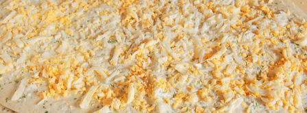 рыбка в лаваше с сыром, чесноком и зеленью. Шаг 7