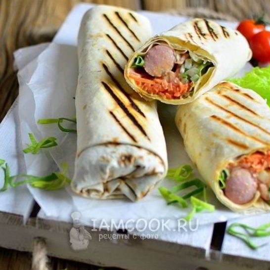 Рецепт сосиски в лаваше с корейской морковкой
