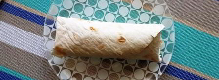 сосиска в лаваше с сыром и огурчиком. Шаг 5