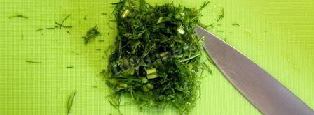 вкусные чипсы из лаваша с чесноком. Шаг 3