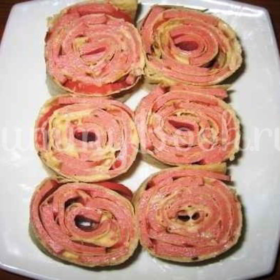 Рецепт закуски из колбасы в лаваше