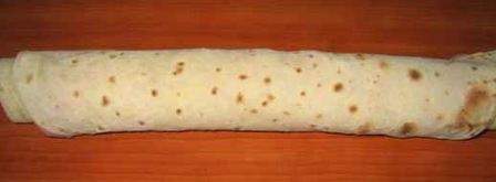 закуска из колбасы в лаваше. Шаг 10