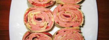 закуска из колбасы в лаваше. Шаг 12