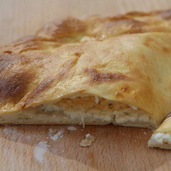 Рецепт лепешки с моцареллой, фетой и орегано