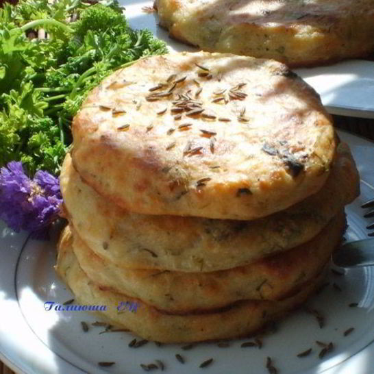 Рецепт лепешек картофельно-творожные с тмином и травами
