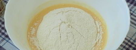 лепешки на кислом молоке на сковороде. Шаг 4