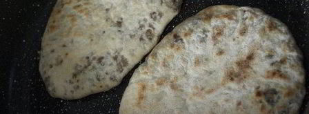 лепешки на минералке. Шаг 2