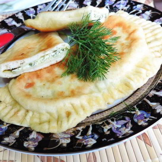 Рецепт лепешек на простокваше весенние с творогом и зеленью
