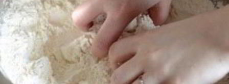 лепешки с беконом, луком и сыром. Шаг 2