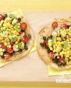 Лепешки с черной фасолью и кукурузой