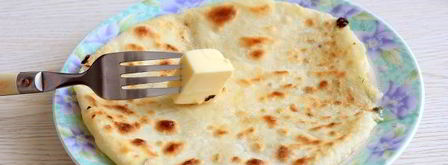 лепешки с творогом и зеленью на сковороде. Шаг 14