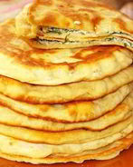 Лепешки с яйцом и луком