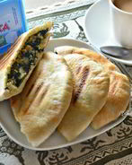 Пита с сыром и шпинатом