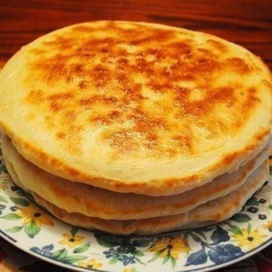 Рецепт простых сметанных лепешек на сковороде