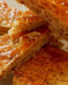 Сырно-ореховая лепешка