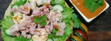 цельнозерновая лепешка с тунцом, креветками и перечным соусом. Шаг 22