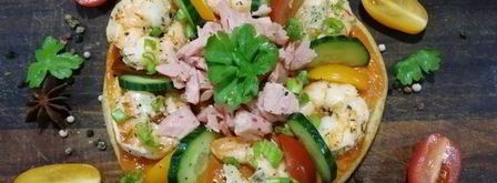 цельнозерновая лепешка с тунцом, креветками и перечным соусом. Шаг 23