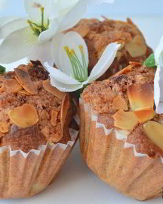 Абрикосовые маффины с миндальным штрейзелем