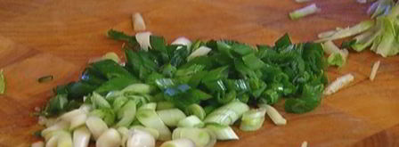 маффины с кабачком, фетой и зеленым луком. Шаг 3