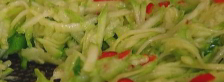 маффины с кабачком, фетой и зеленым луком. Шаг 5