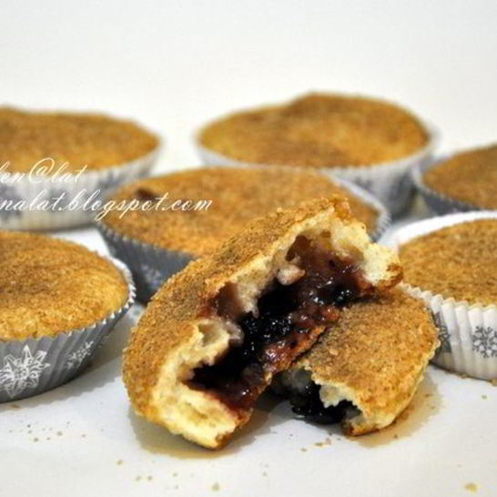 Рецепт маффинов с корицей, коричневым сахаром и вареньем