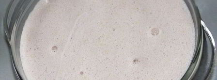 маффины с малиновым сиропом и красной смородиной. Шаг 2