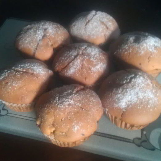 Маффины с персиком и клюквой